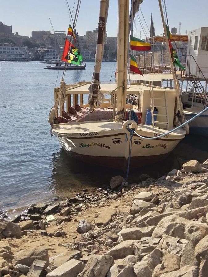 Hotel Nile Felucca Adventure Assuan Exterior foto