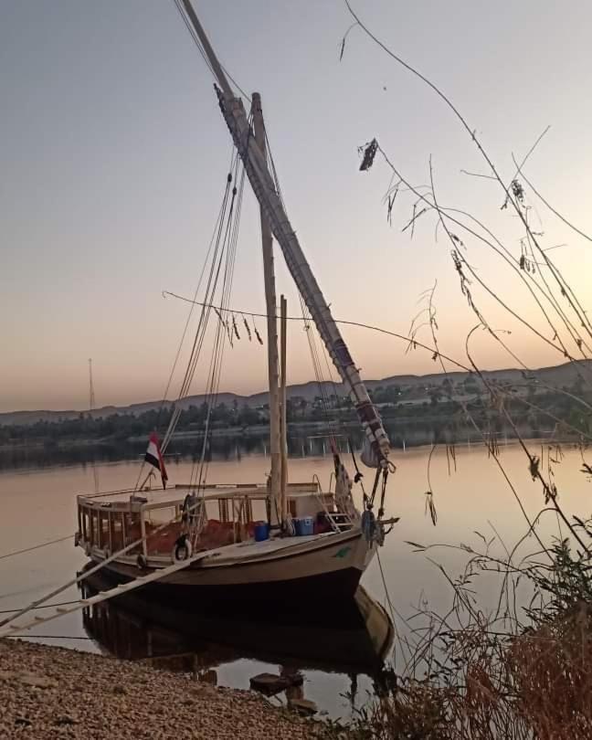 Hotel Nile Felucca Adventure Assuan Exterior foto