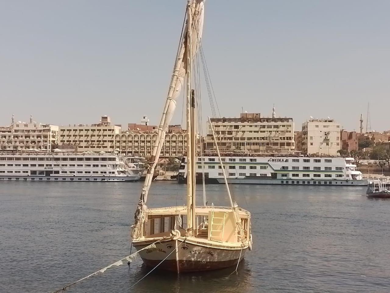Hotel Nile Felucca Adventure Assuan Exterior foto